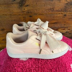 NYC Vintage Puma Light Pink Sneakers with Bow Accent